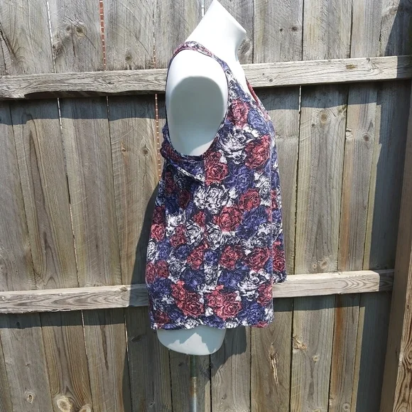 LUCKY LOTUS TANK TOP - Picture 2 of 4